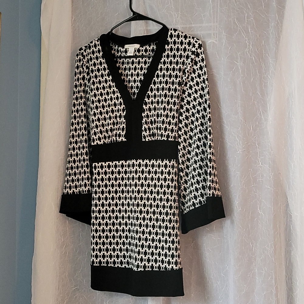 Dress barn blouse black/white large